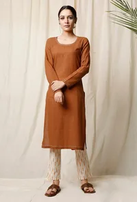 Narangi Cotton Slub Kurta image 2