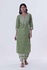 Set Of 3: Green & White Color Cotton Block Printed Kurta, Pant & Dupatta image 3