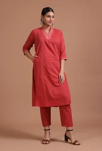 Set Of 2: Red Cotton Plain Kurta & Pant Set image 1