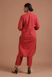 Set Of 2: Red Cotton Plain Kurta & Pant Set image 3