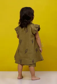 Set of 2 : Olive Green Cotton Slub Block Printed Short Kurta and Olive Green Cotton Printed Shorts image 3