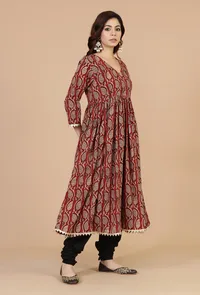 Hand Block Baagh Print Flared Kurta with Lace Detailing - Maroon image 2