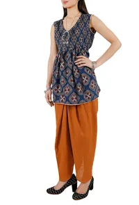 Set Of Indigo-Mocha Pintex Stitch Pure Cotton Kurta And Dhoti image 2
