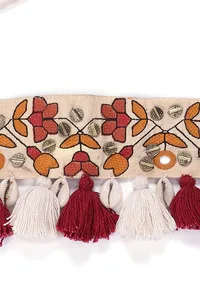 Red and White Kutch Embroidery Choker image 3