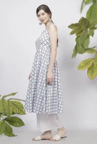 Set of-2 Powder Blue Criss Cross Hand-Block Printed Cotton Slip Kurta with White Cotton Flared Palazzo image 3