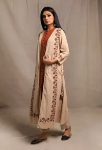 Set of 2: Ecru-Brick Front Open Kurta Dress With Burnt Brick Buttoned Slip image 2
