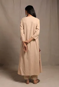 Set of 2: Ecru-Brick Front Open Kurta Dress With Burnt Brick Buttoned Slip image 4