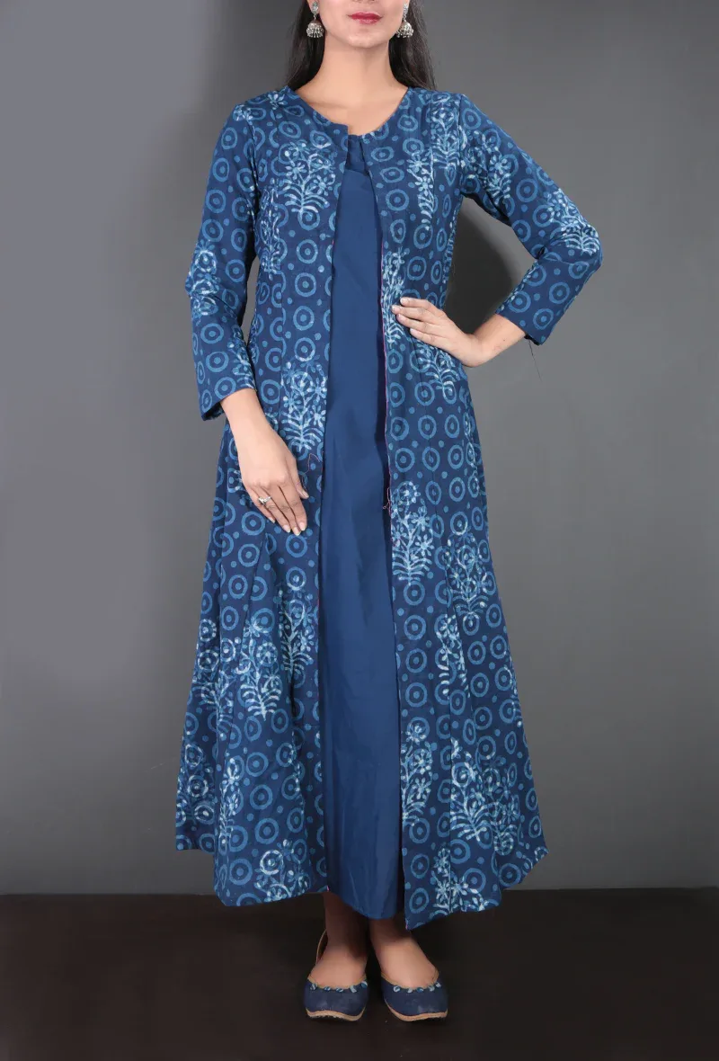 Circular Motifs Indigo Bagru Print Cape with Pockets