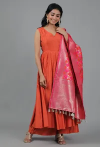 Flamingo Pink Bandhani Brocade Dupatta image 2