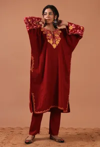 Old Brick Woolen Ari Embroidered Phiran- Free Size image 1