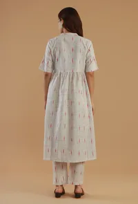 Set of 2: Off-White Ikat Cotton Gathered Kurta and Straight Pant Set image 3