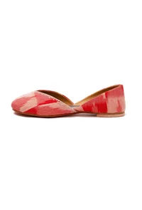 Pink Ikkat Cruelty Free Leather Juttis image 5