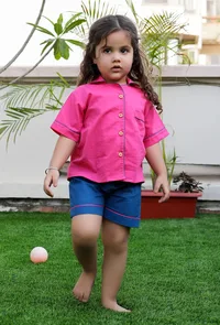 Set Of 2: Minnie Pink Shirt And Blue Short image 1