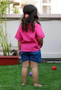 Set Of 2: Minnie Pink Shirt And Blue Short image 3