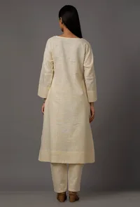 Cream Pure Woven Cotton Kurta With Complimentary Matching Mask image 4
