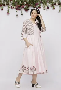 Light Pink Kota Hand-Block Printed Cape image 3