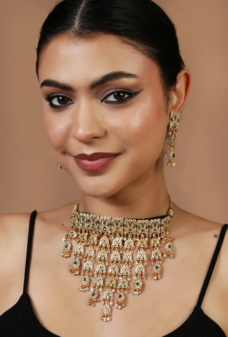 ajwadi Pachi Kundan Guluband