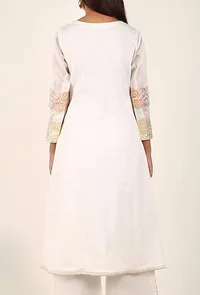 Off White Gold Foil Print Chanderi Kurta image 3