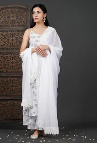 Set Of 3: Printed Cotton Kurta, Culottes And Organza Dupatta image 2