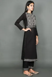 Black Kurta With Floral Kantha Embroidery image 2