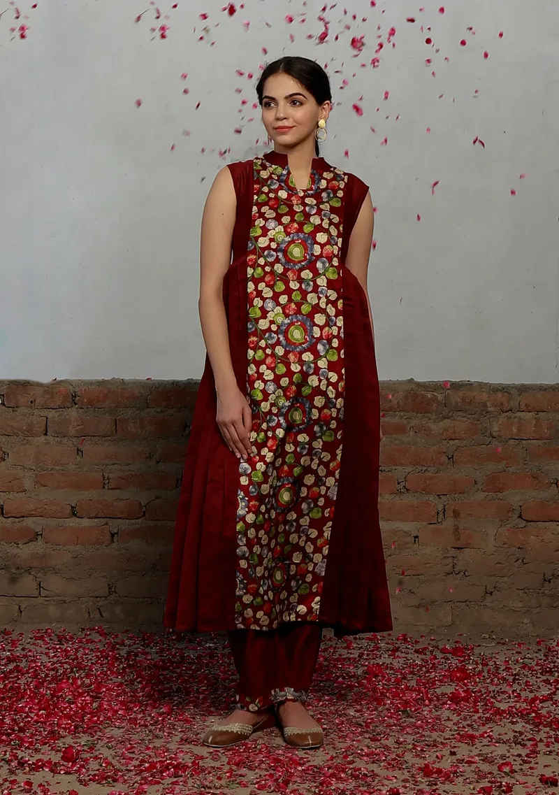 Set Of 2: Maroon Kalamkari  Plated Kurta With Narrow Pants