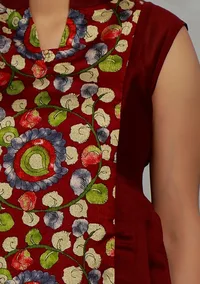 Set Of 2: Maroon Kalamkari  Plated Kurta With Narrow Pants image 6