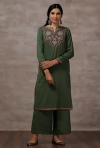 Tahira Sap Green Straight Woollen Kurta image 2