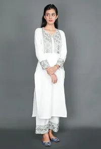 Set of 2: White Kurta & Palazzo With Olive Green Kantha Work image 2