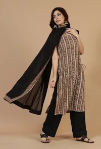 Set of 3: Baagh Printed Straight Kurta, Solid Black Cotton Pants & Black Dupatta with Printed Border image 1