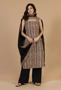 Set of 3: Baagh Printed Straight Kurta, Solid Black Cotton Pants & Black Dupatta with Printed Border image 2