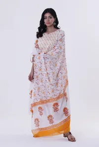 White & Multicolor Cotton Block Printed Dupatta image 3