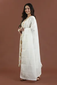 Solid Cotton Dupatta with Lace Border image 4