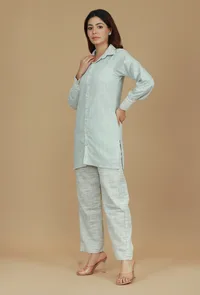 Set of 2 Light Grey Cotton Khadi Kurta with Matching Cotton Khadi Pants image 2