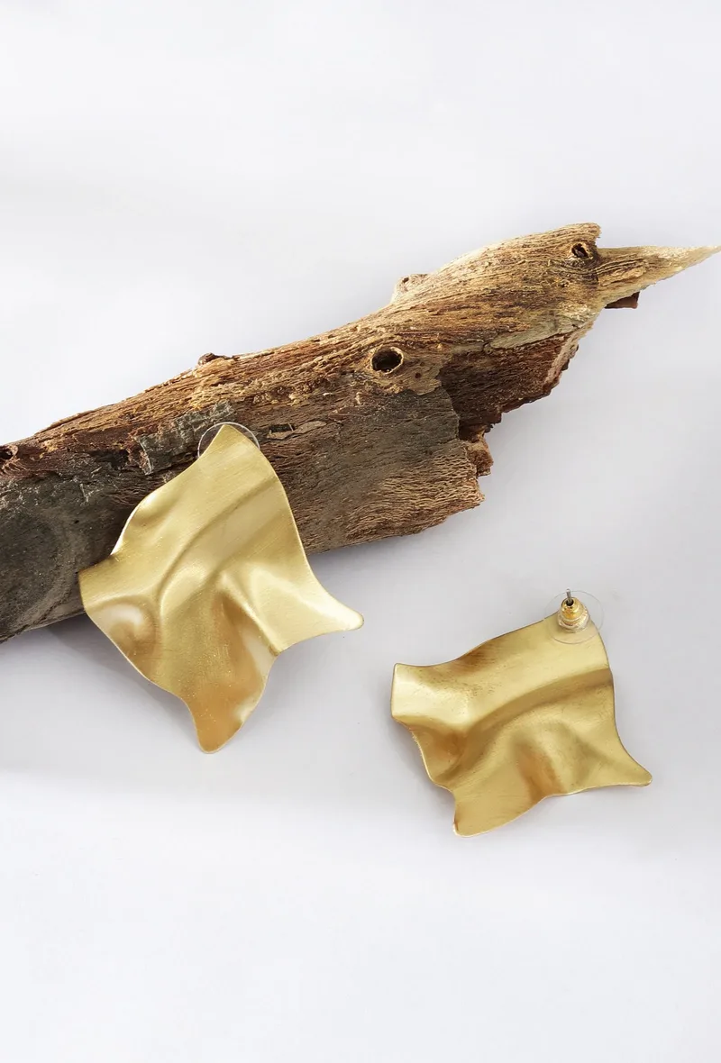 Lustrous Ripple Earrings