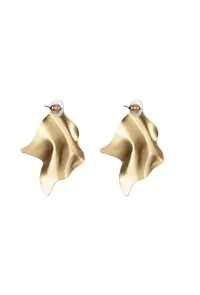 Lustrous Ripple Earrings image 3
