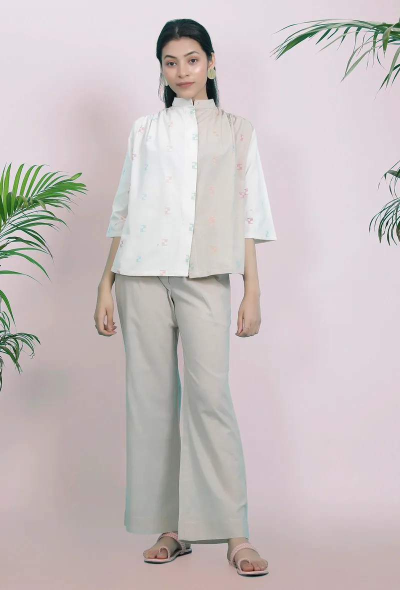 Set of 2: White And Beige Dobby Cotton Straight Kurta With Beige Cotton Straight Pants