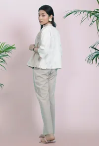 Set of 2: White And Beige Dobby Cotton Straight Kurta With Beige Cotton Straight Pants image 4