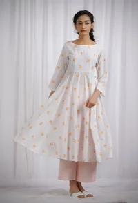 Set Of 2: Yellow and Orange Block Printed Flared Kurta With Orange Straight Fit Pants image 2