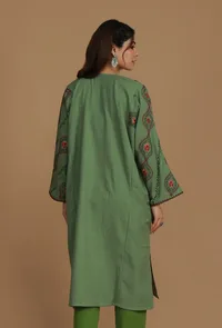 All-Over Aari Embroidered Sage Green Kashmiri Phiran- Free Size image 5