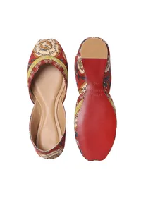 Crimson Kalamkari Jutti image 2