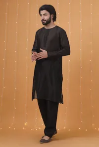 Set Of 2: Black Chanderi Kurta & Pajama image 3