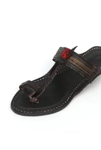 Vasundhara Gold Weave Cruelty-Free Genuine Leather Kolhapuri image 6