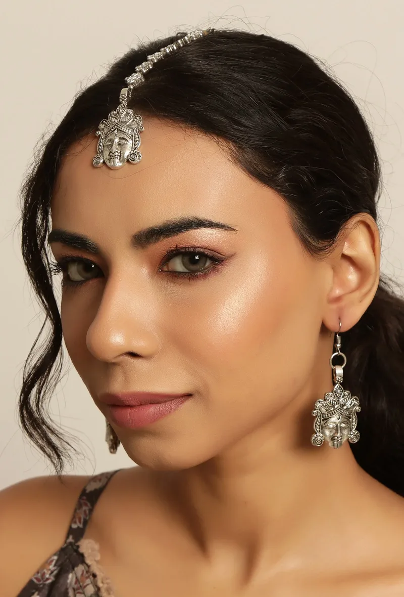 Traditional Design Durga Ji Square Bead Chain Maangtikka And Earring