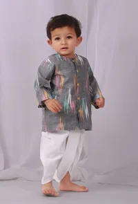 Set of 2:Grey Ikat Kurta With white Dhoti pants image 2