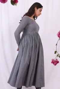 Grey embroidered Cotton Solid Gathered and flared Kurta image 3