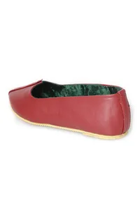 Maroon Cruelty-Free Leather Juttis image 5