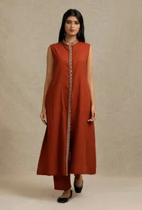 Set Of 2: Solid Rust Bandhgala Kurta with Embroidery Details With Solid Rust Straight Fit Narrow Pants image 1