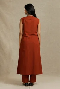 Set Of 2: Solid Rust Bandhgala Kurta with Embroidery Details With Solid Rust Straight Fit Narrow Pants image 4