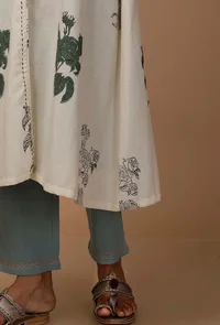 Set of 3 : Off White Floral Handblock Cotton Flex Cape and Powdered Blue Cotton Slip and Cotton Pants image 5