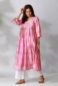 Pink Gathered Ikkat Flared Kurta image 3